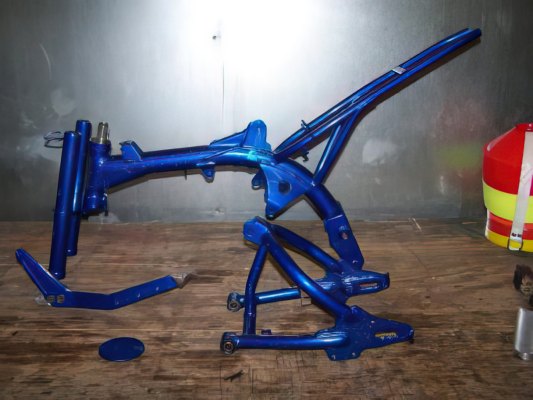 CREATOR: gd jpeg v1 0 (using IJG JPEG v62), quality 75